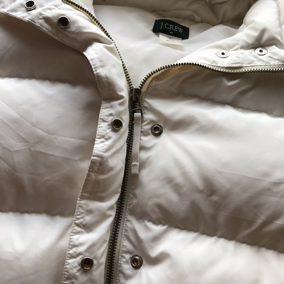 J Crew Puffer Vest (M) - Picture 7 of 8